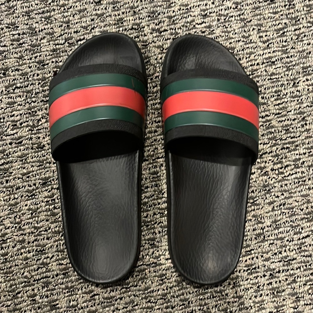 Gucci Pool Slides Size 8m/9.5w - image 2
